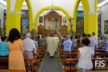 Solemne función religiosa en el templo de Lomo Magullo en honor de la Virgen de las Nieves/Francisco Javier Santana.